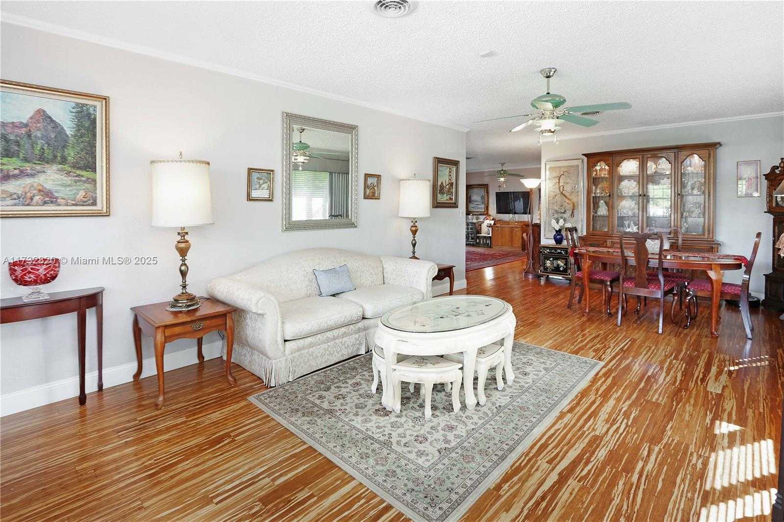 Small Image of 1412 HOLLYWOOD BLVD, Hollywood Number 13
