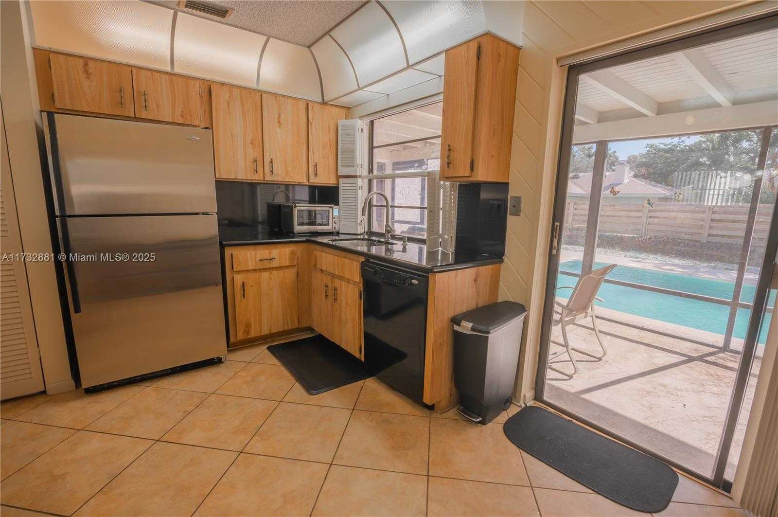 Small Image of 36 EASTMONT RD, Hollywood Number 13