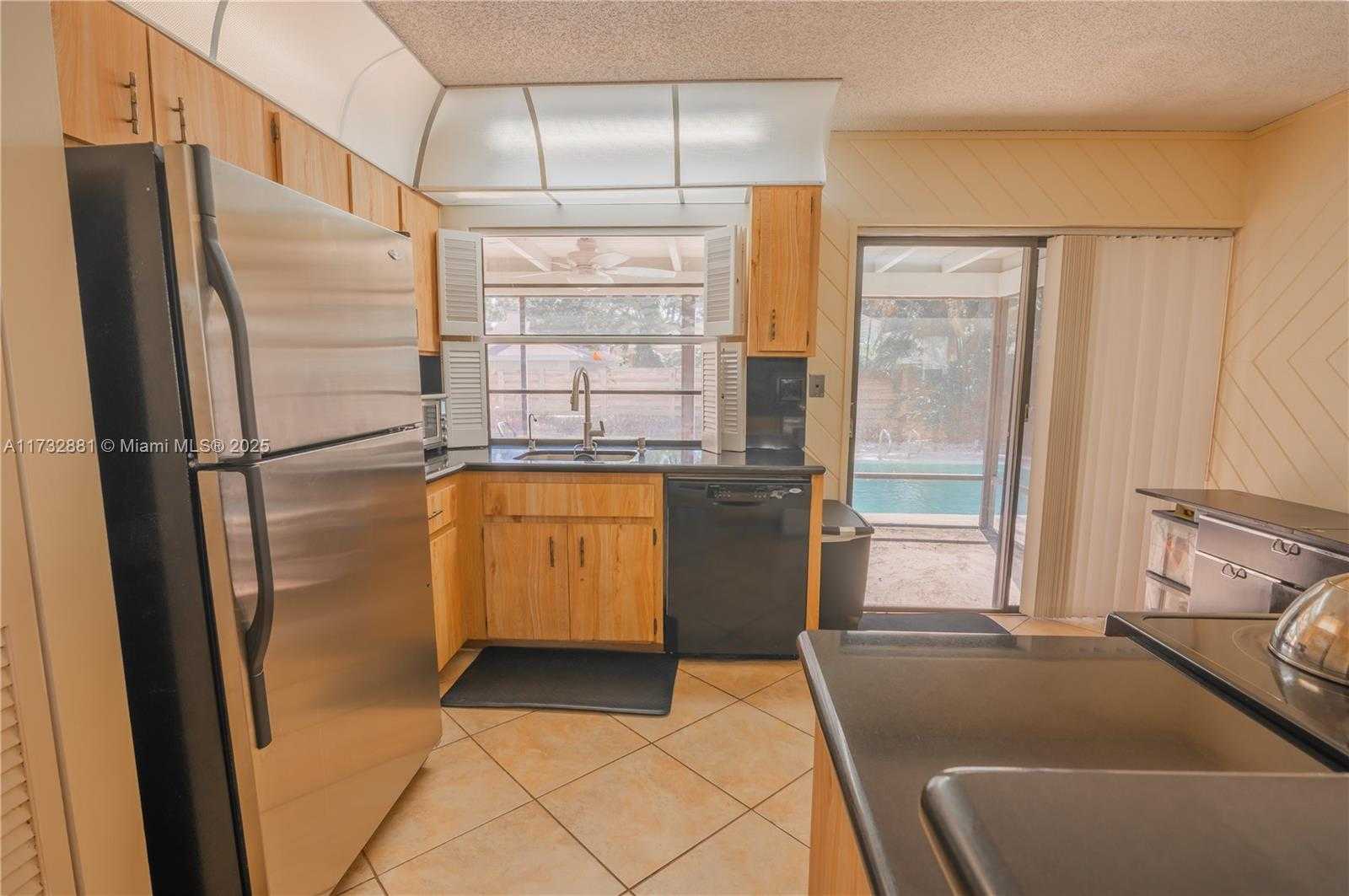 Small Image of 36 EASTMONT RD, Hollywood Number 14