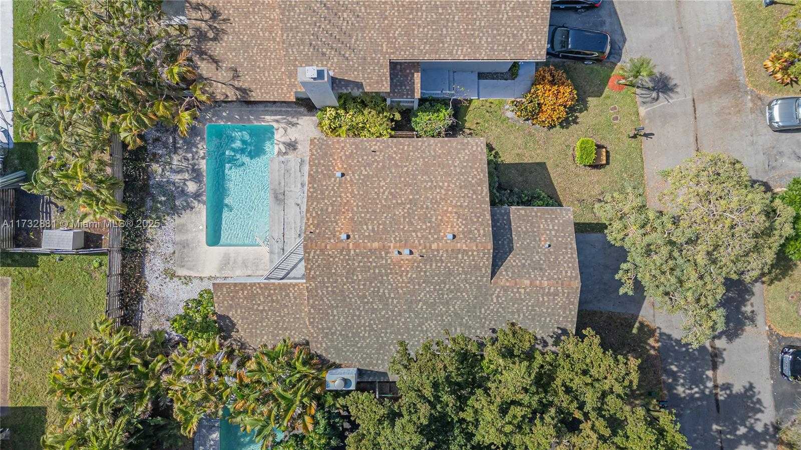 Small Image of 36 EASTMONT RD, Hollywood Number 2