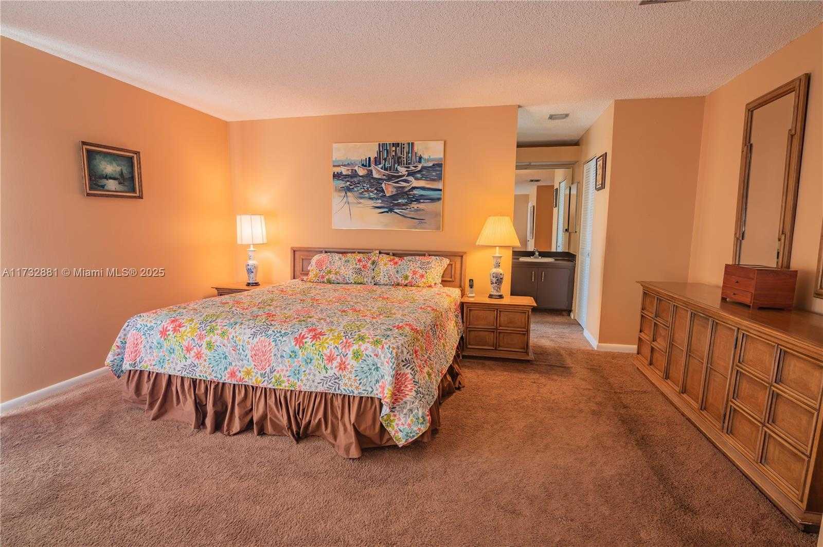 Small Image of 36 EASTMONT RD, Hollywood Number 21