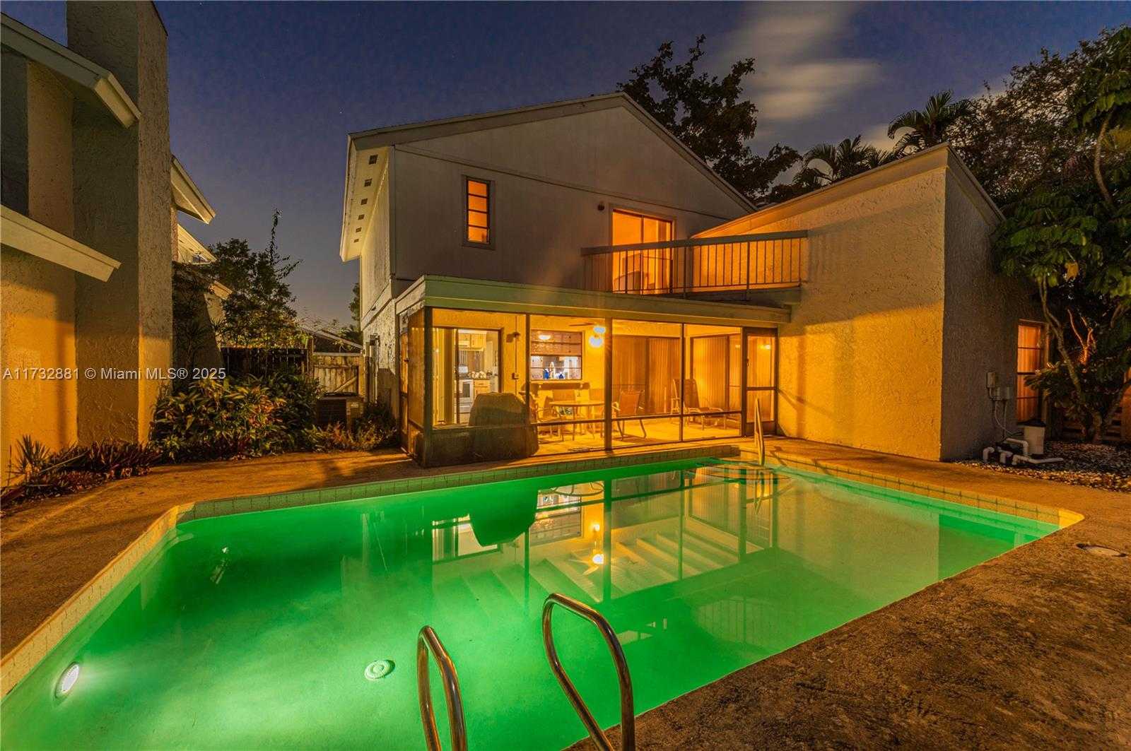 Small Image of 36 EASTMONT RD, Hollywood Number 4