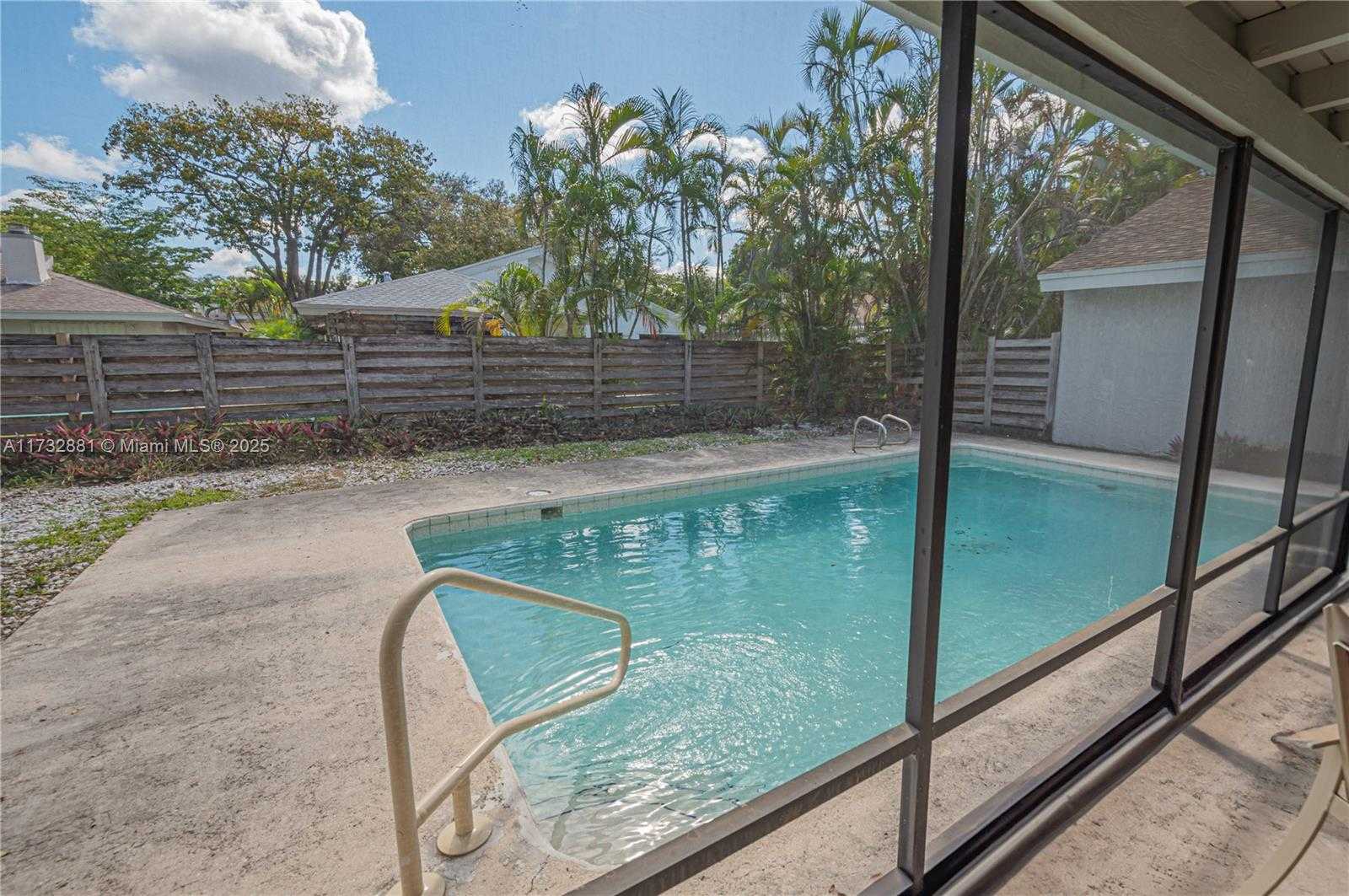 Small Image of 36 EASTMONT RD, Hollywood Number 7