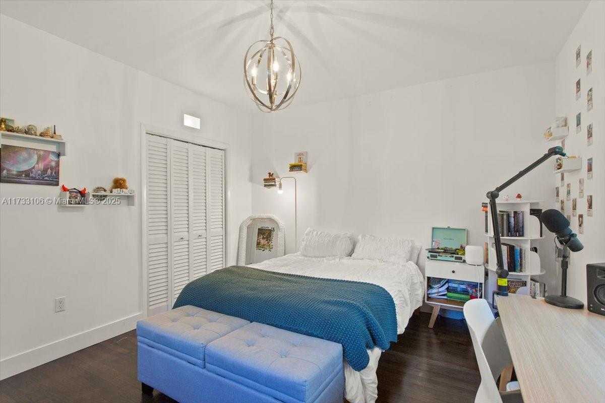 Small Image of 6610 SANTONA ST, Coral Gables Number 22