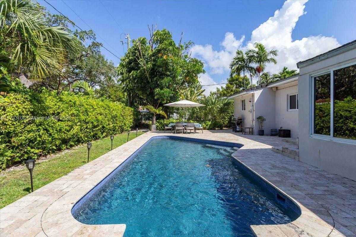 Small Image of 6610 SANTONA ST, Coral Gables Number 28