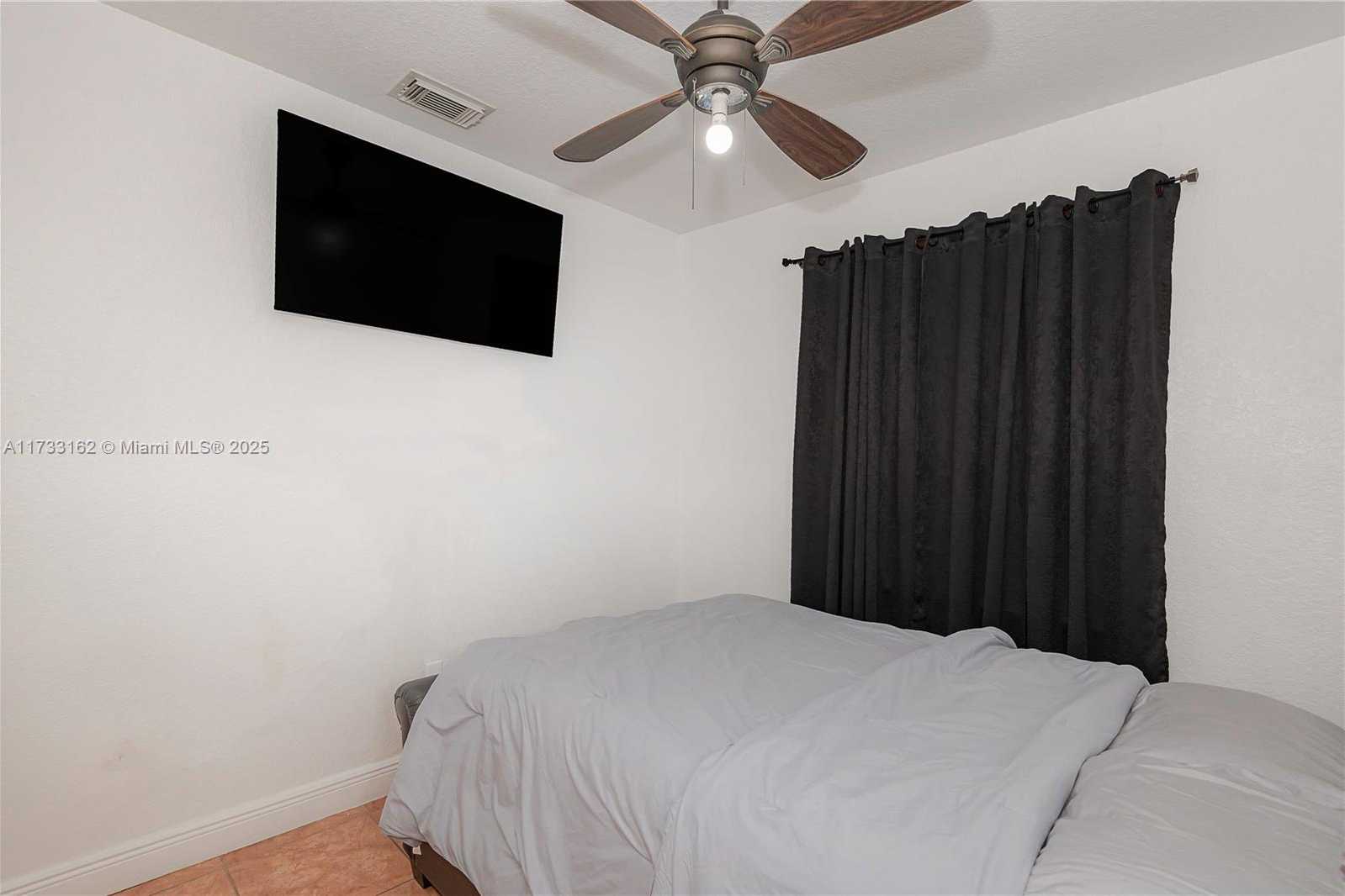 Small Image of 8767 NORTH WEST 139TH TER, Miami Lakes Number 19