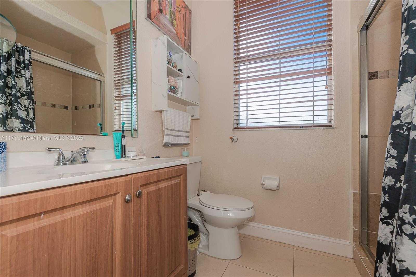 Small Image of 8767 NORTH WEST 139TH TER, Miami Lakes Number 24