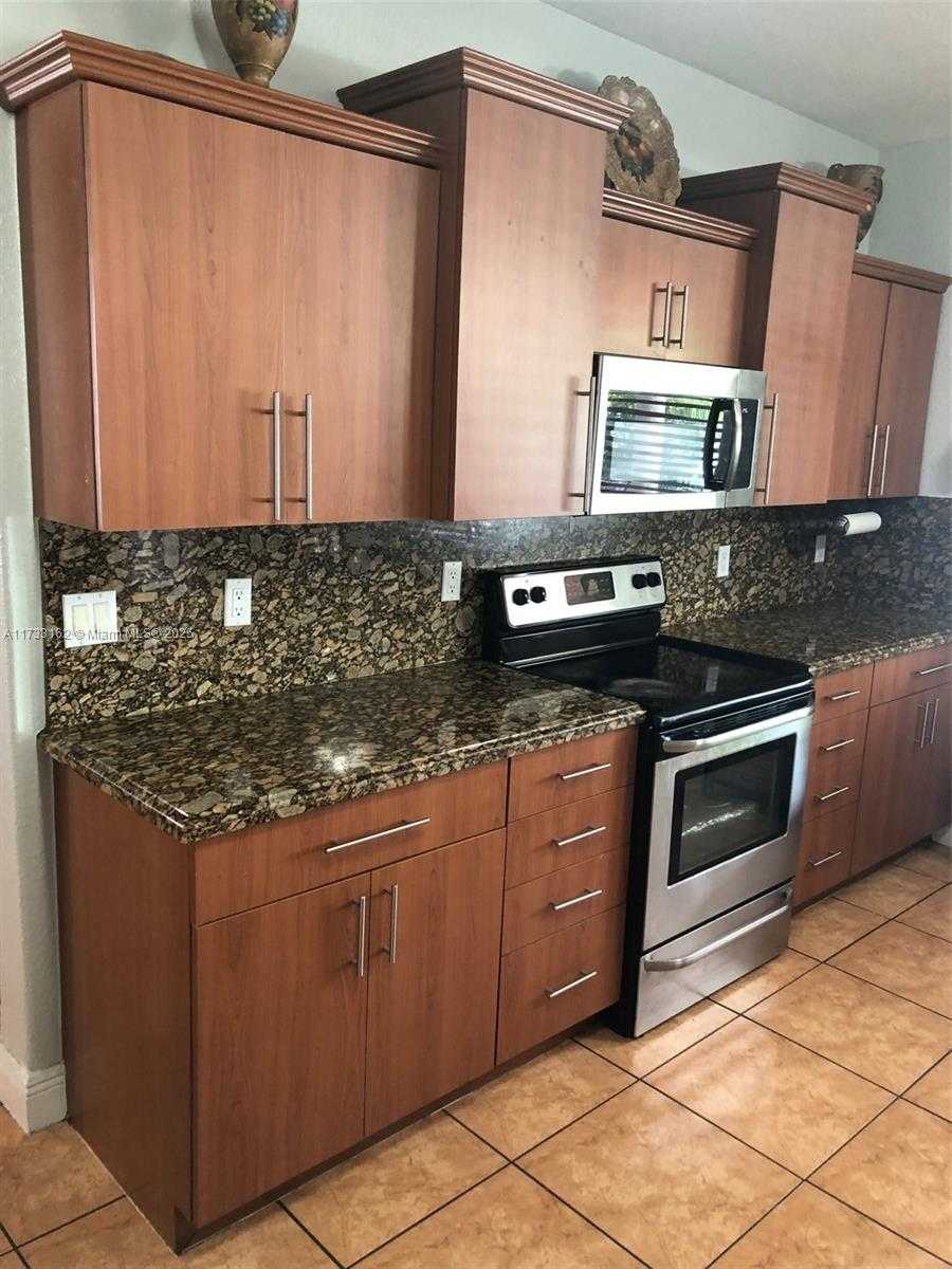 Small Image of 8767 NORTH WEST 139TH TER, Miami Lakes Number 9