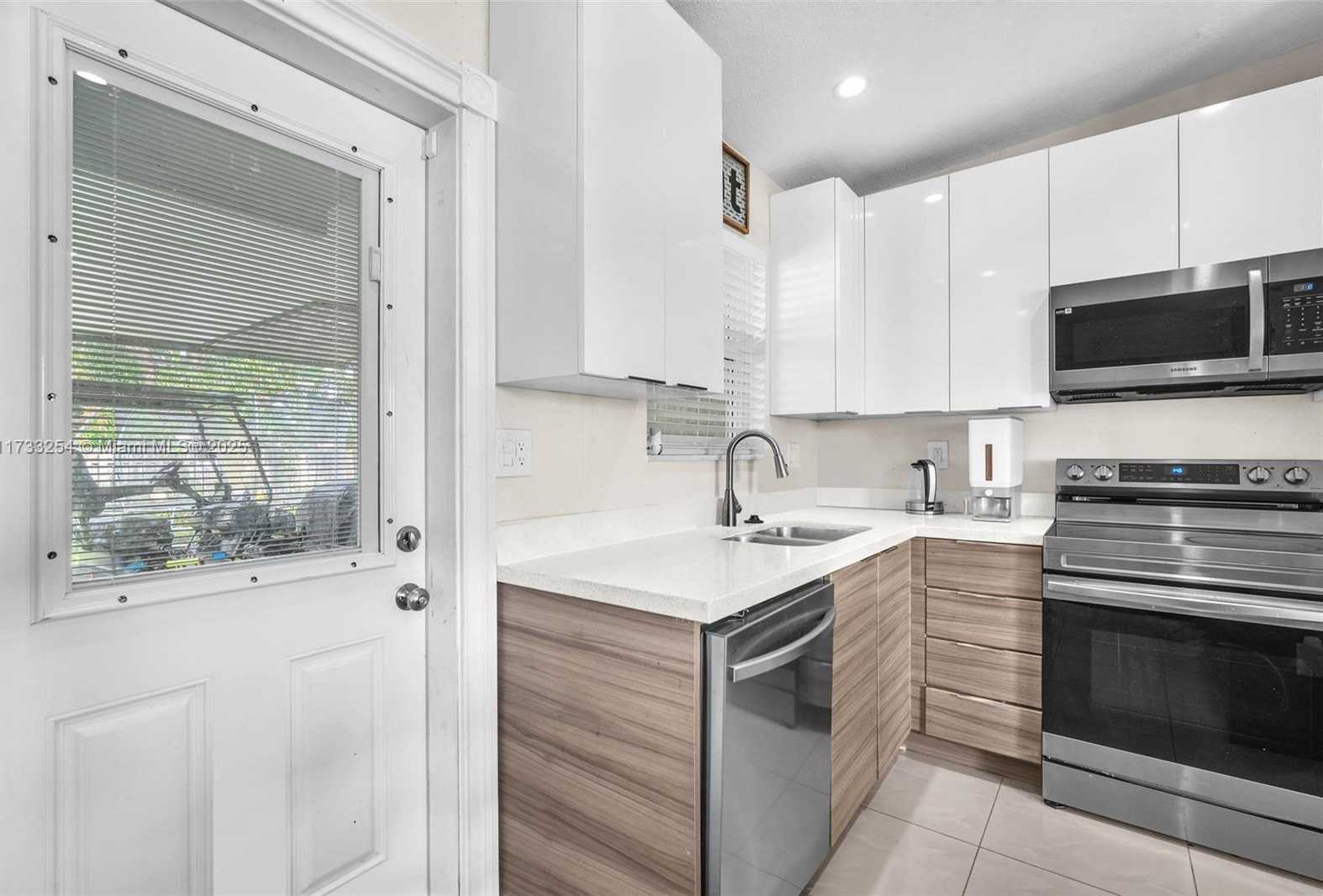 Small Image of 1633 NORTH EAST 51ST CT, Pompano Beach Number 14