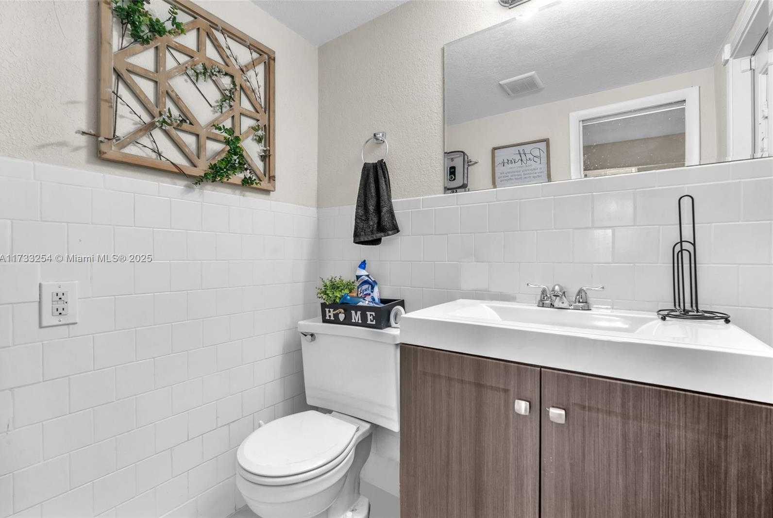 Small Image of 1633 NORTH EAST 51ST CT, Pompano Beach Number 17
