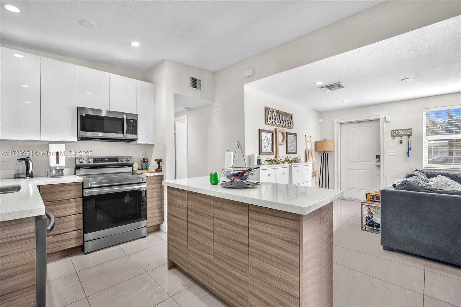 Small Image of 1633 NORTH EAST 51ST CT, Pompano Beach Number 8