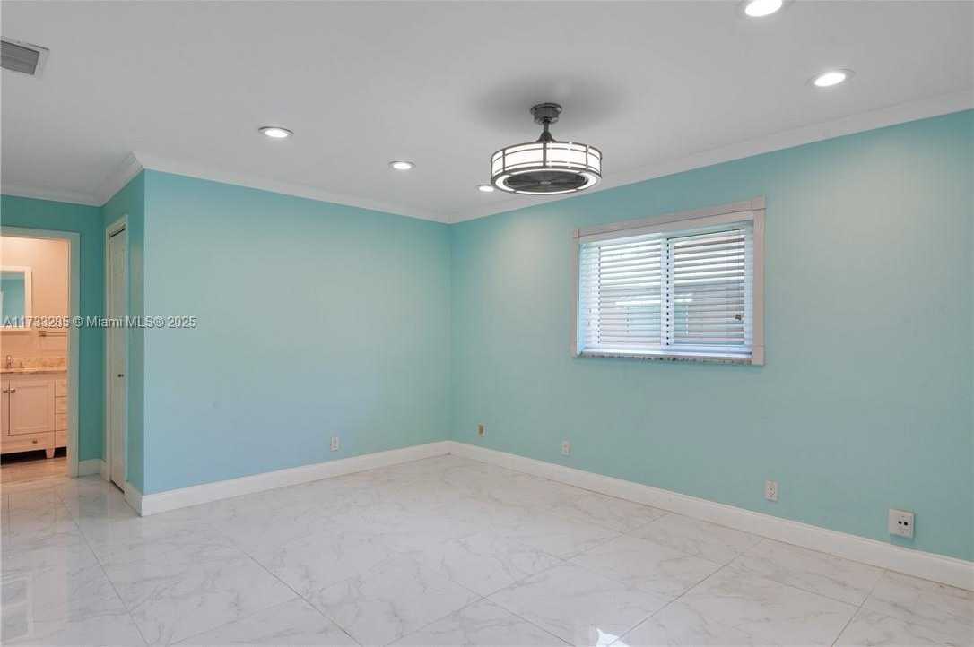 Small Image of 9106 NORTH WEST 72ND CT, Tamarac Number 18