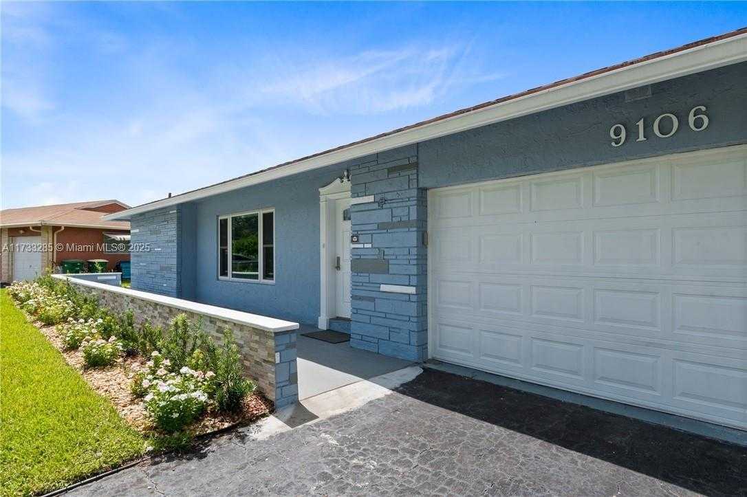 Small Image of 9106 NORTH WEST 72ND CT, Tamarac Number 3