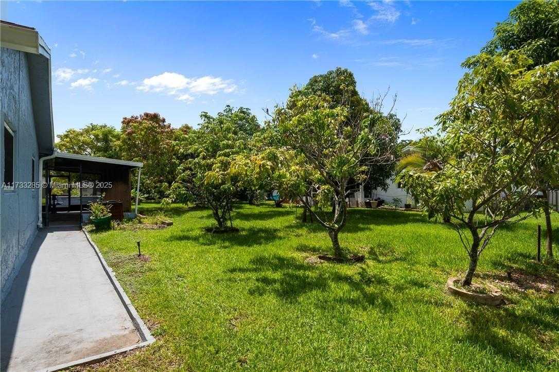 Small Image of 9106 NORTH WEST 72ND CT, Tamarac Number 34