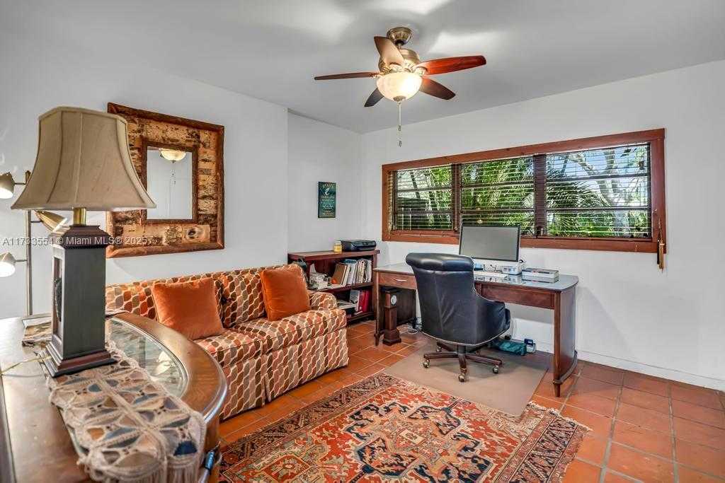 Small Image of 6000 CHAPMAN FIELD DR, Pinecrest Number 27
