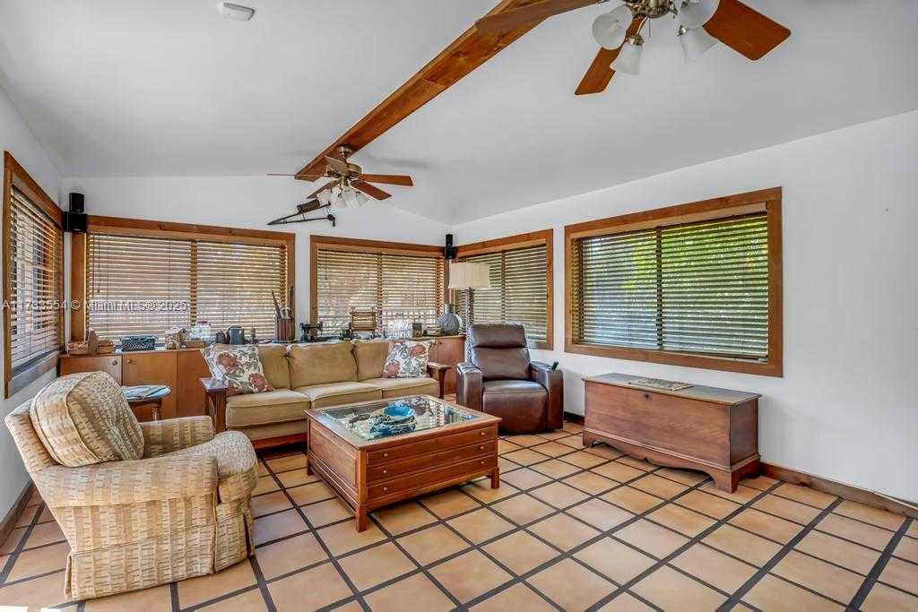 Small Image of 6000 CHAPMAN FIELD DR, Pinecrest Number 32