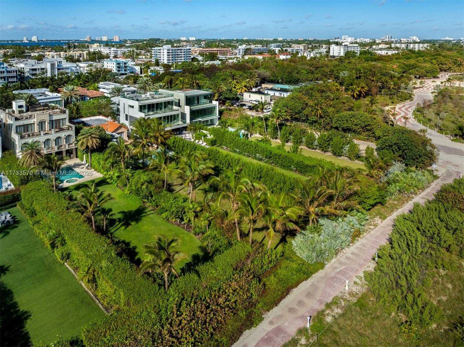 Small Image of 7837 ATLANTIC WAY, Miami Beach Number 11