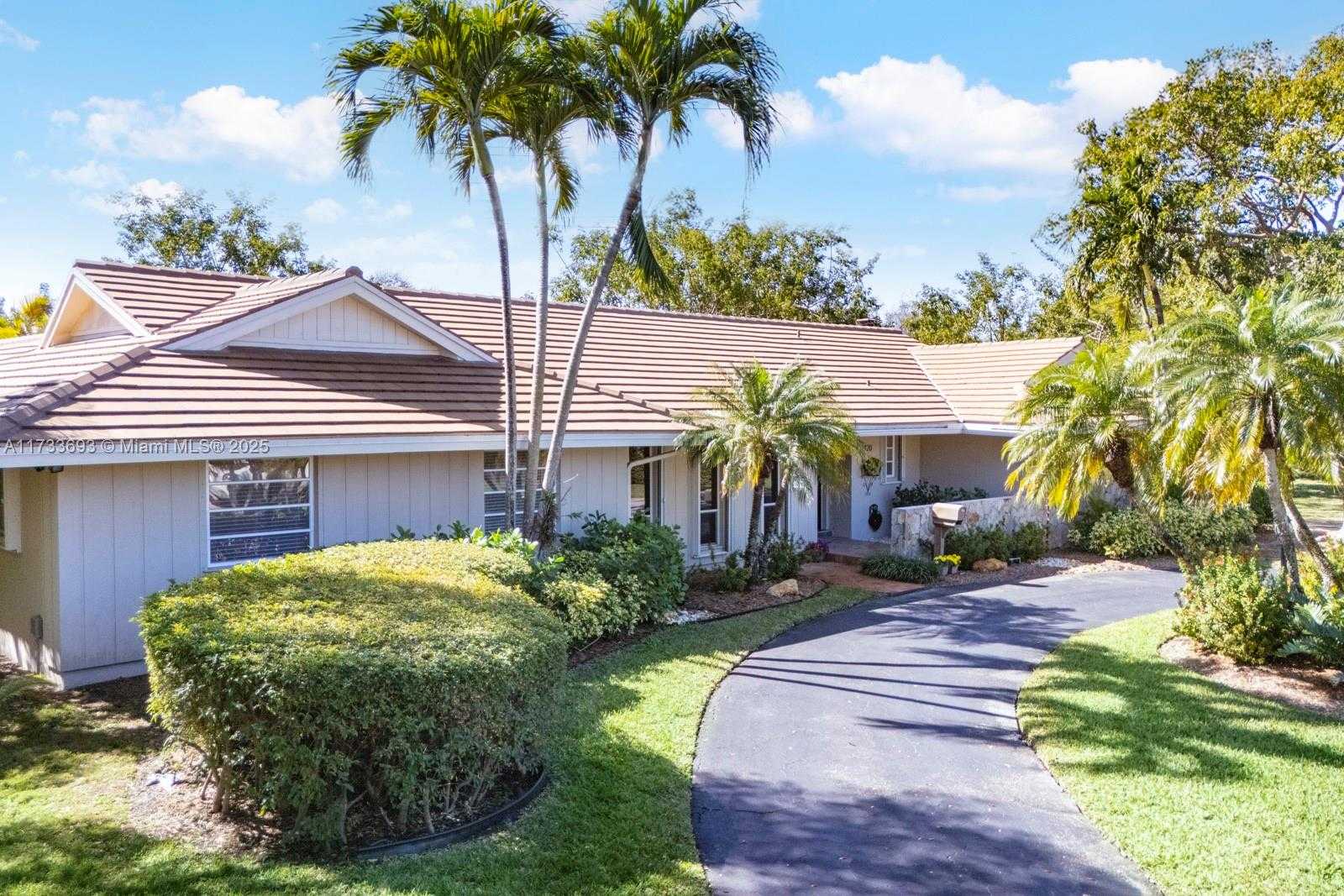Small Image of 7420 SOUTH WEST 145TH TER, Palmetto Bay Number 3