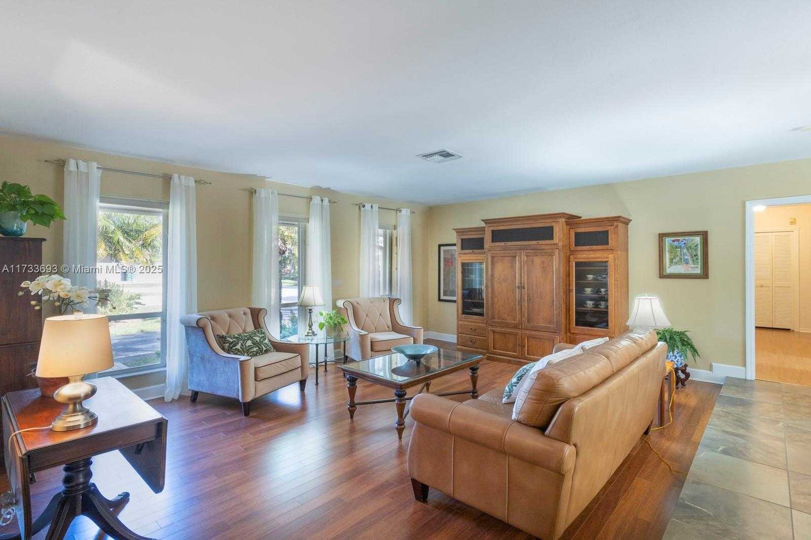 Small Image of 7420 SOUTH WEST 145TH TER, Palmetto Bay Number 9