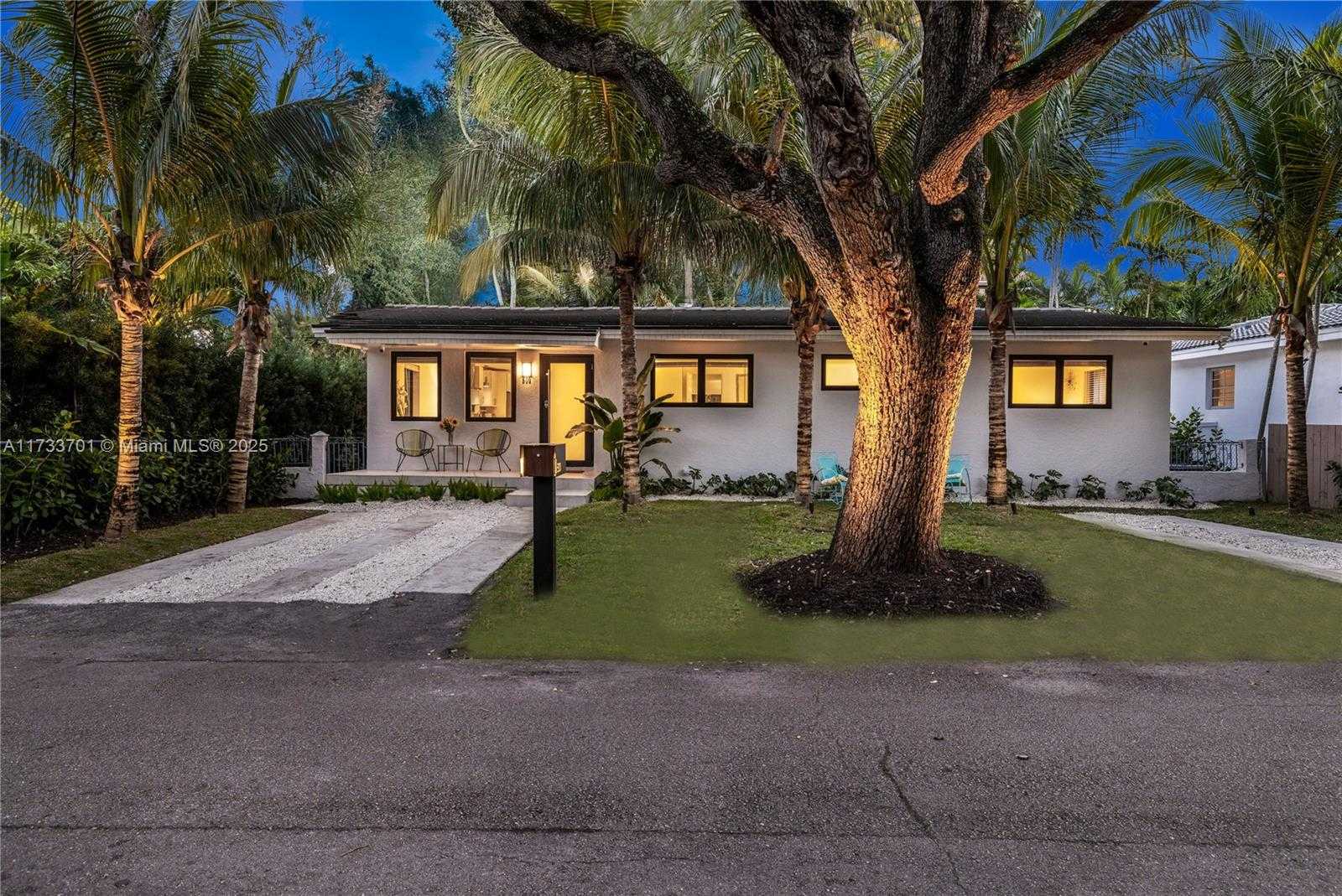 Small Image of 800 NORTH EAST 70TH ST, Miami Number 12