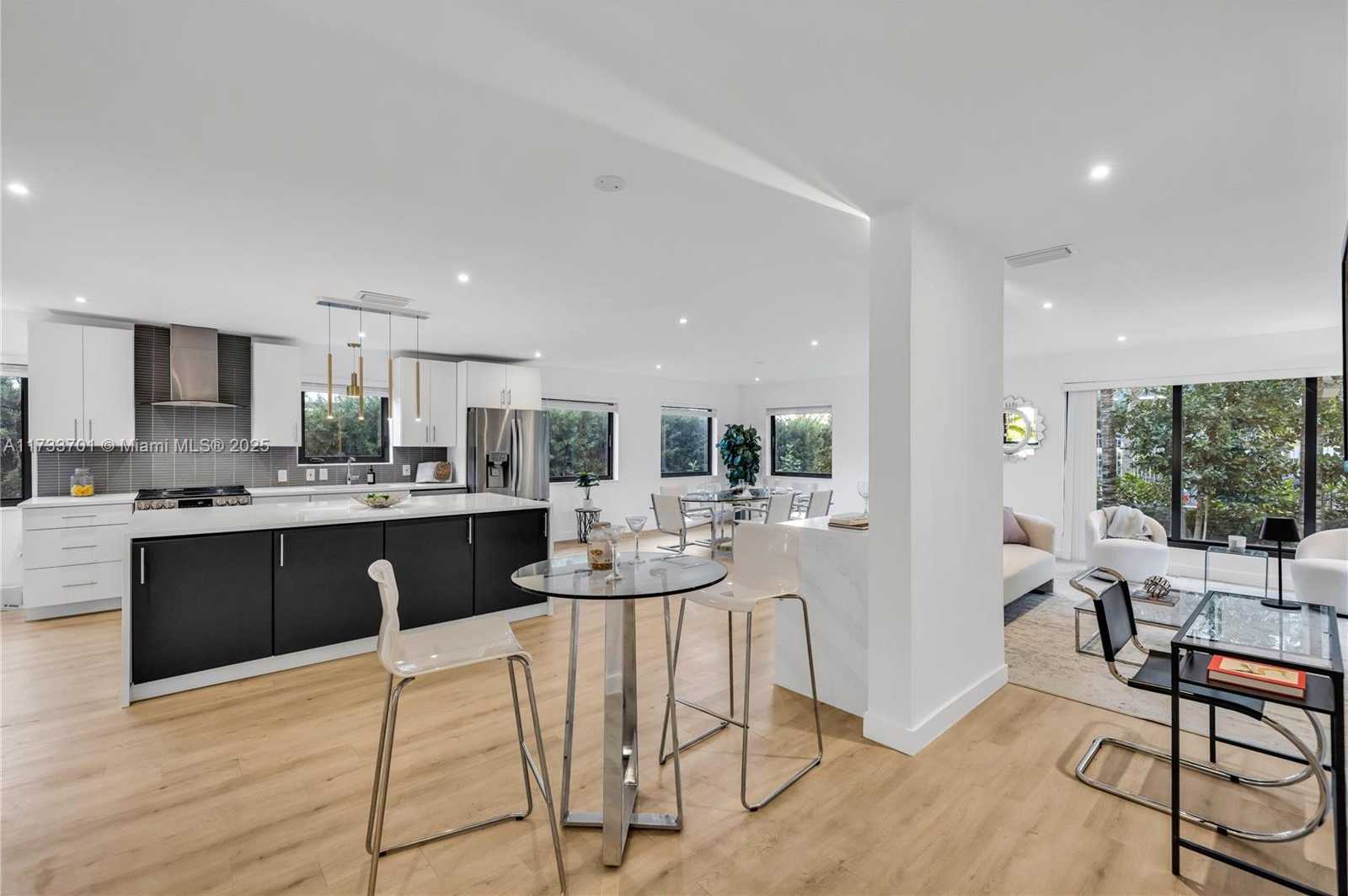 Small Image of 800 NORTH EAST 70TH ST, Miami Number 17