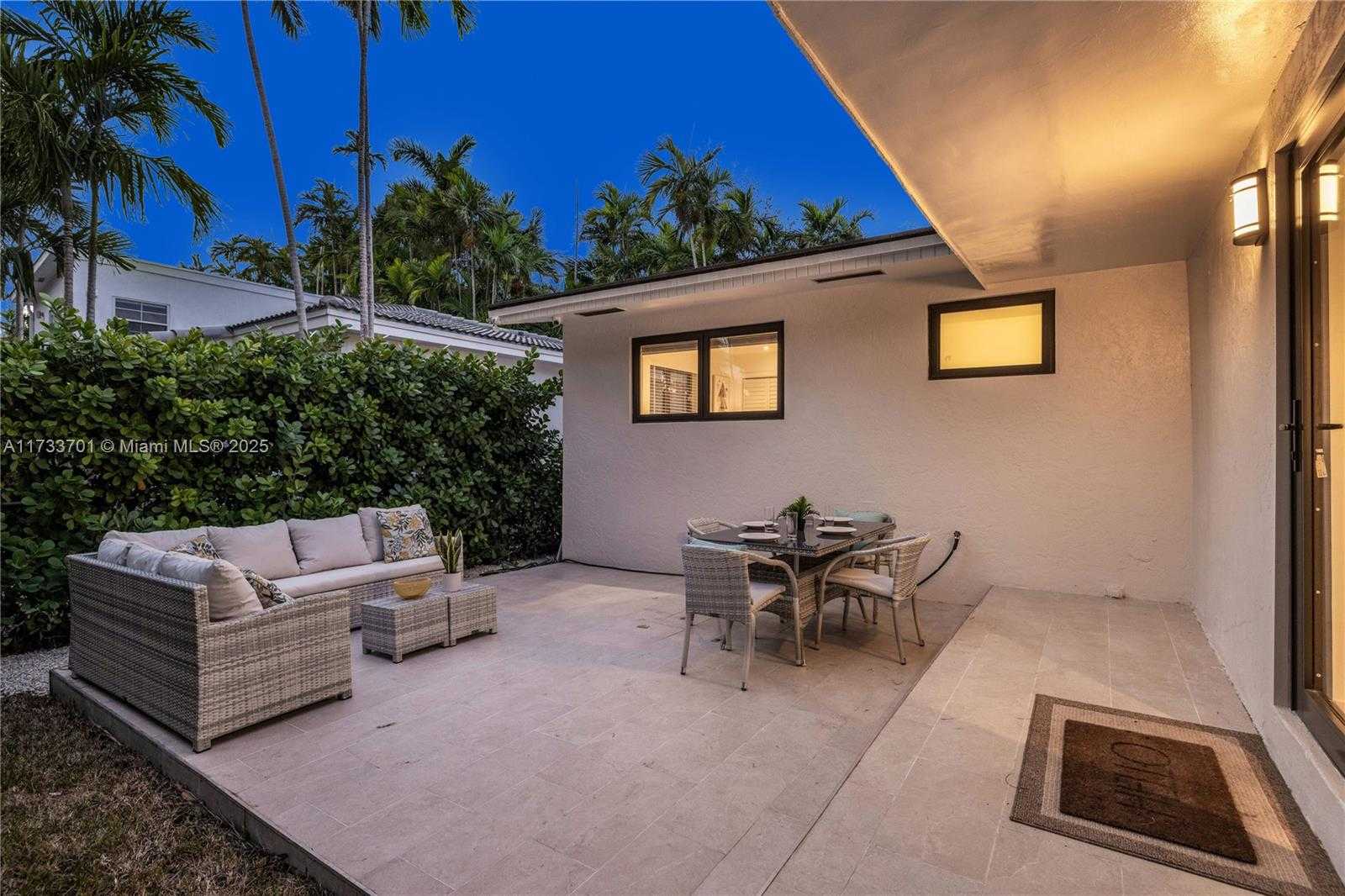 Small Image of 800 NORTH EAST 70TH ST, Miami Number 41