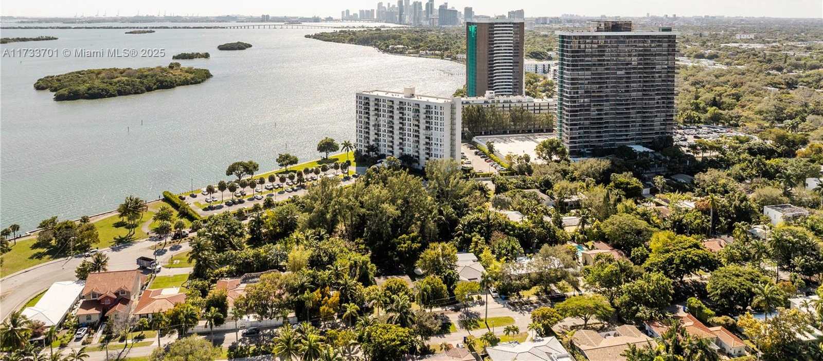 Small Image of 800 NORTH EAST 70TH ST, Miami Number 6
