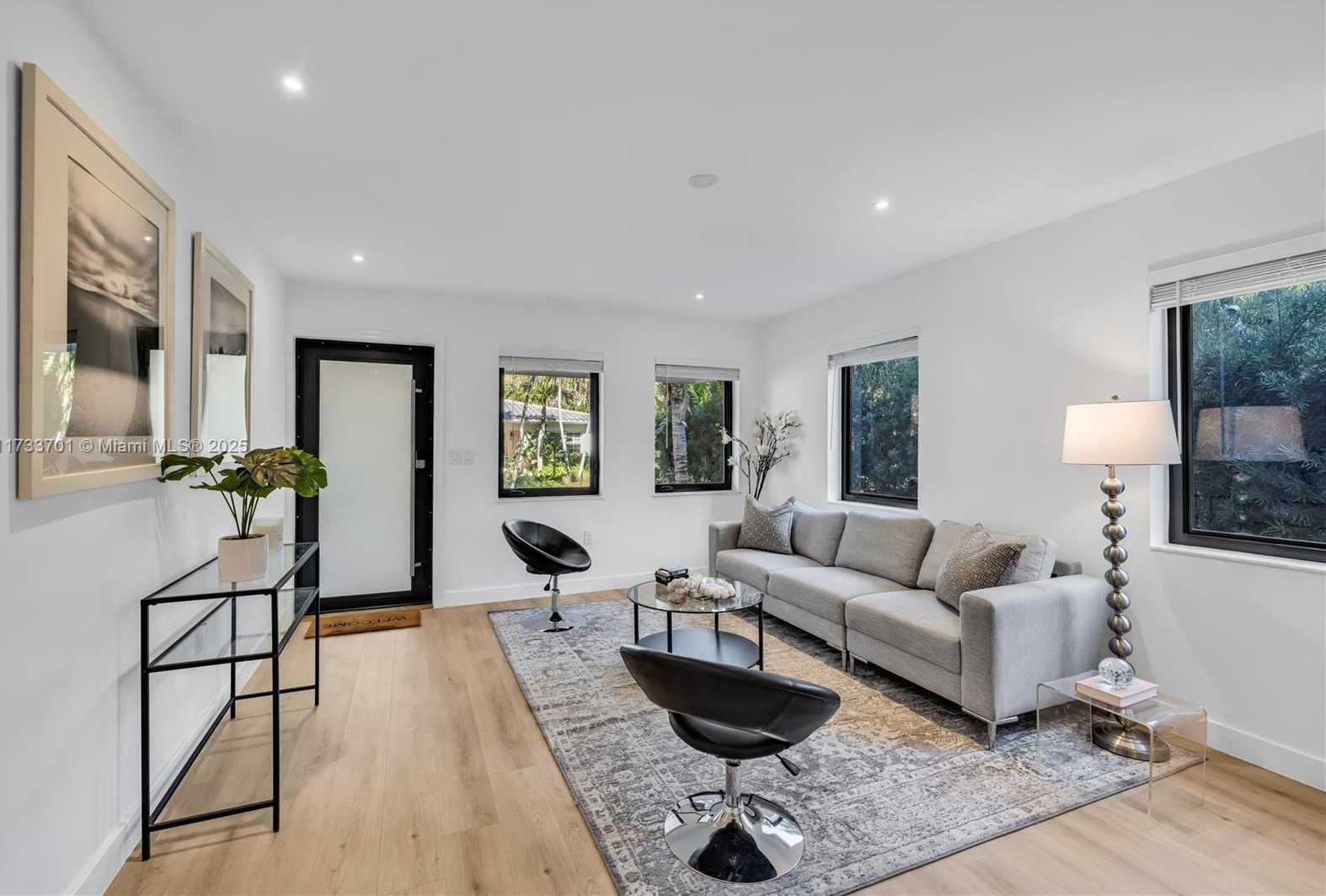 Small Image of 800 NORTH EAST 70TH ST, Miami Number 9