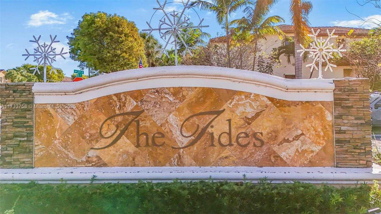 Small Image of 9121 SOUTH WEST 227TH LN, Cutler Bay Number 3