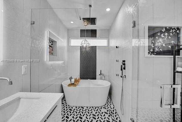 Small Image of 320 MISSOURI ST, Hollywood Number 21