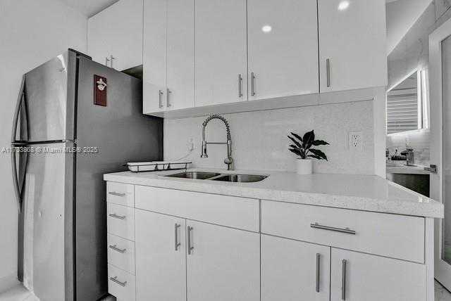 Small Image of 320 MISSOURI ST, Hollywood Number 26