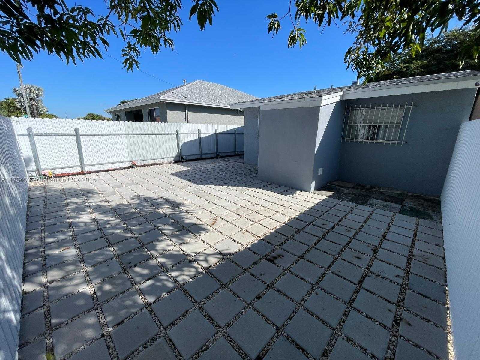 Small Image of 1187 NORTH WEST 29TH TER, Fort Lauderdale Number 14