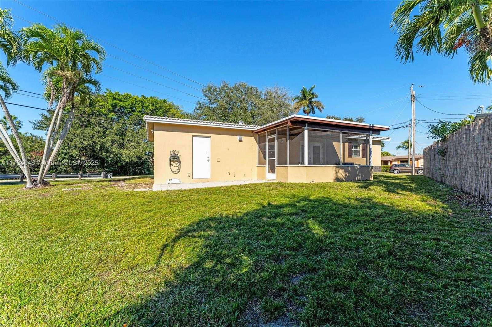 Small Image of 5750 SOUTH WEST 55TH ST, Davie Number 20