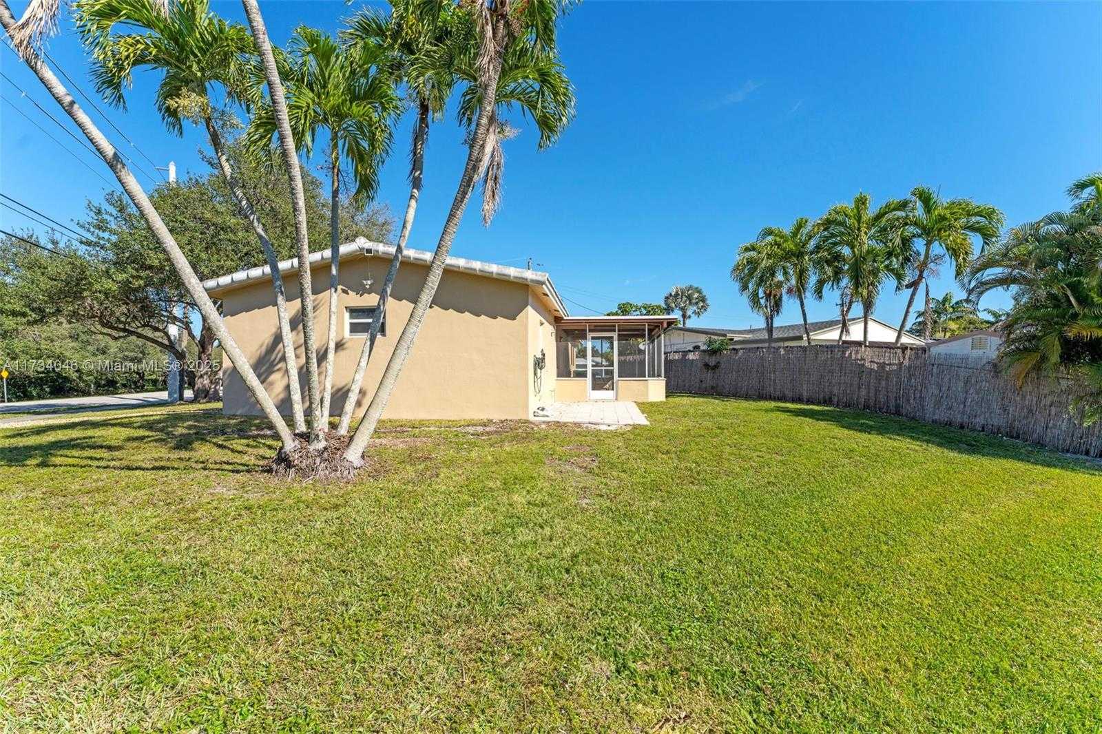 Small Image of 5750 SOUTH WEST 55TH ST, Davie Number 21