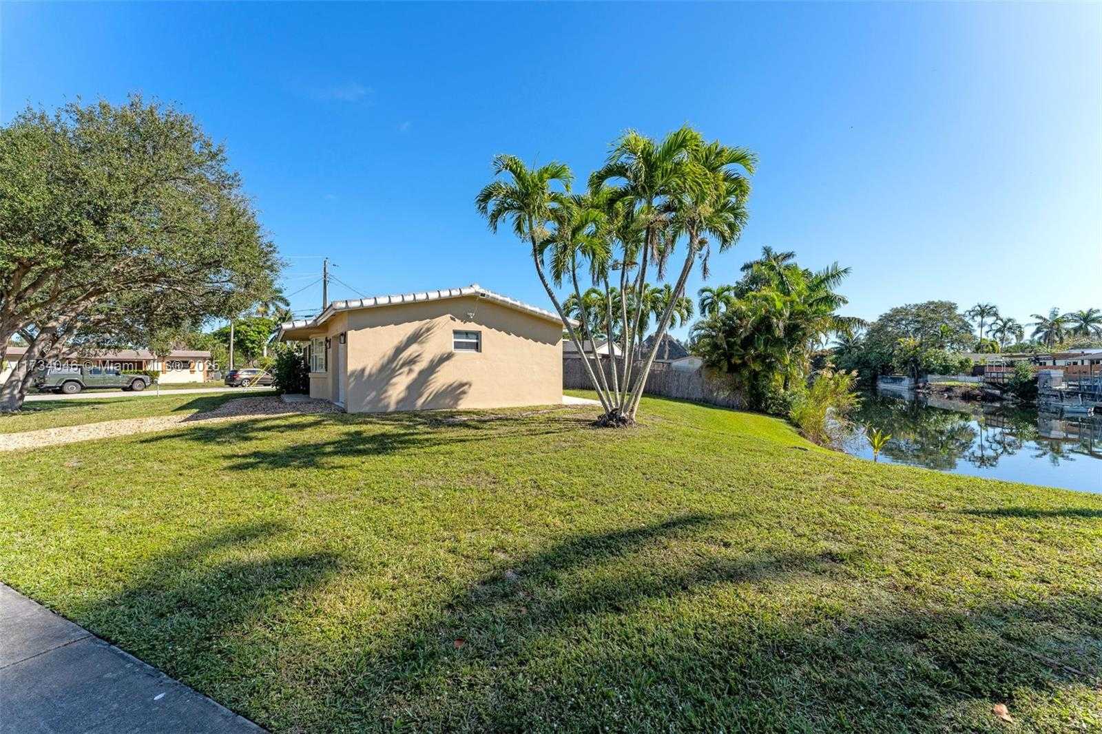 Small Image of 5750 SOUTH WEST 55TH ST, Davie Number 22