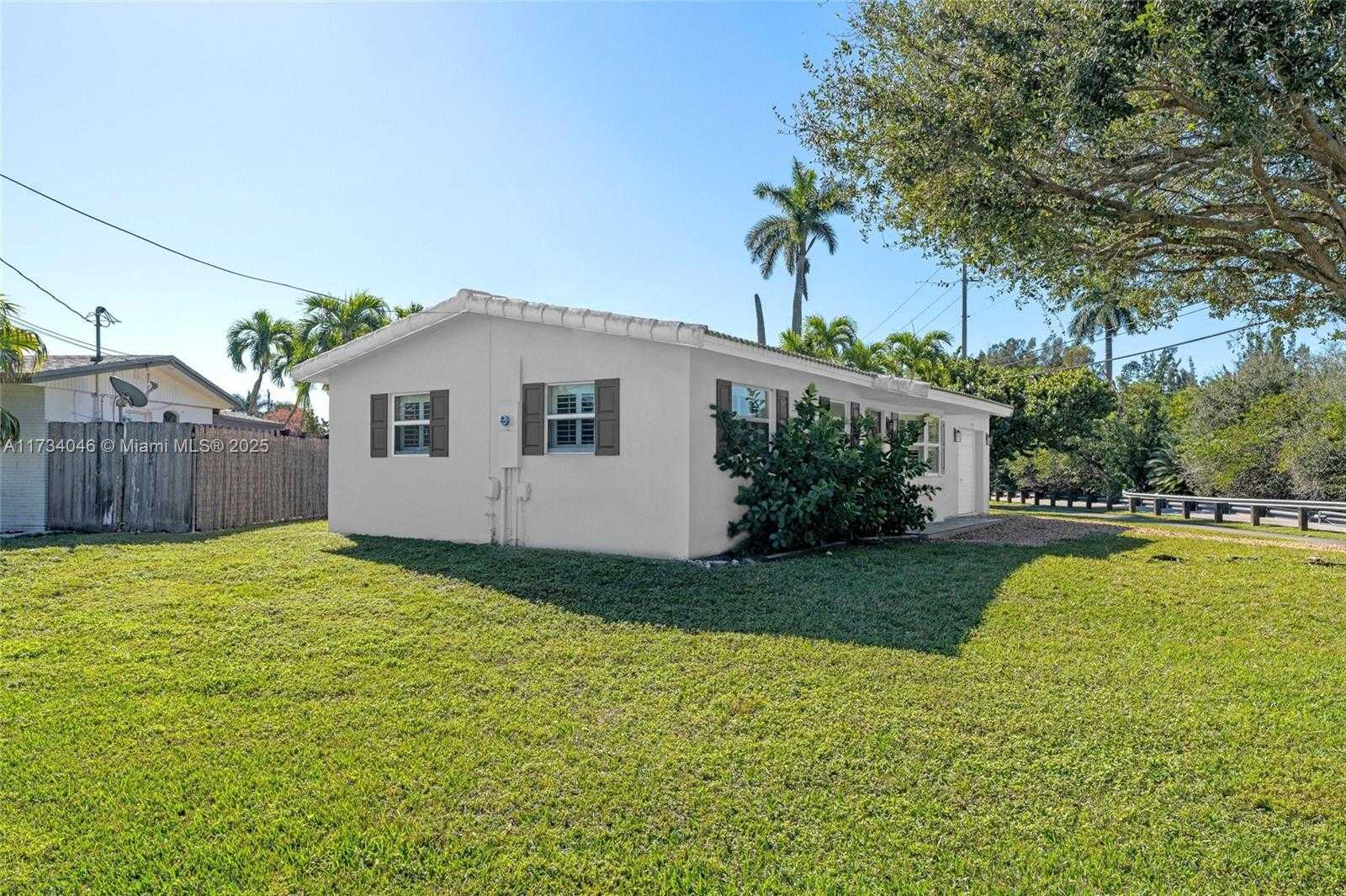 Small Image of 5750 SOUTH WEST 55TH ST, Davie Number 23