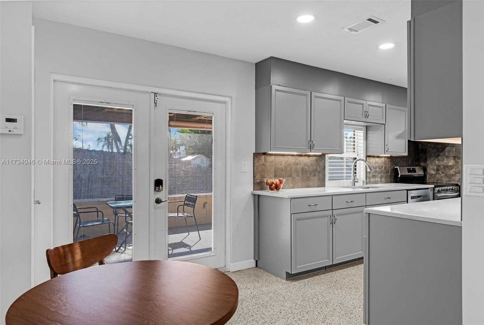 Small Image of 5750 SOUTH WEST 55TH ST, Davie Number 7