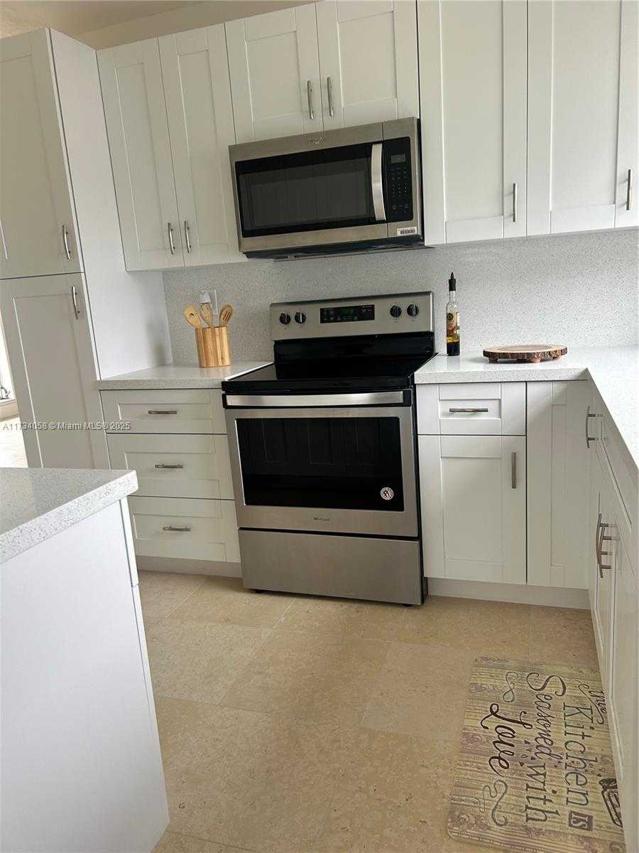 Small Image of 3270 NORTH WEST 196TH LN, Miami Gardens Number 10