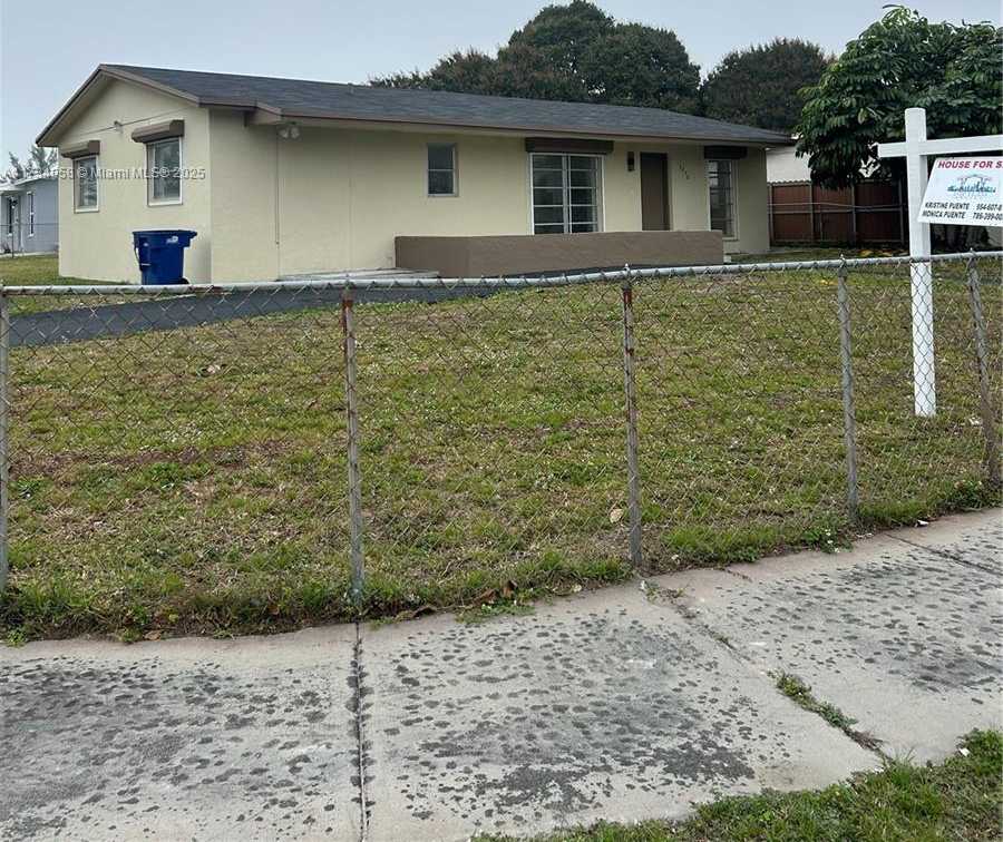 Small Image of 3270 NORTH WEST 196TH LN, Miami Gardens Number 4