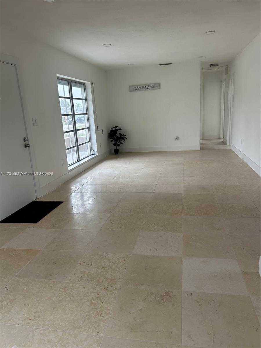 Small Image of 3270 NORTH WEST 196TH LN, Miami Gardens Number 6