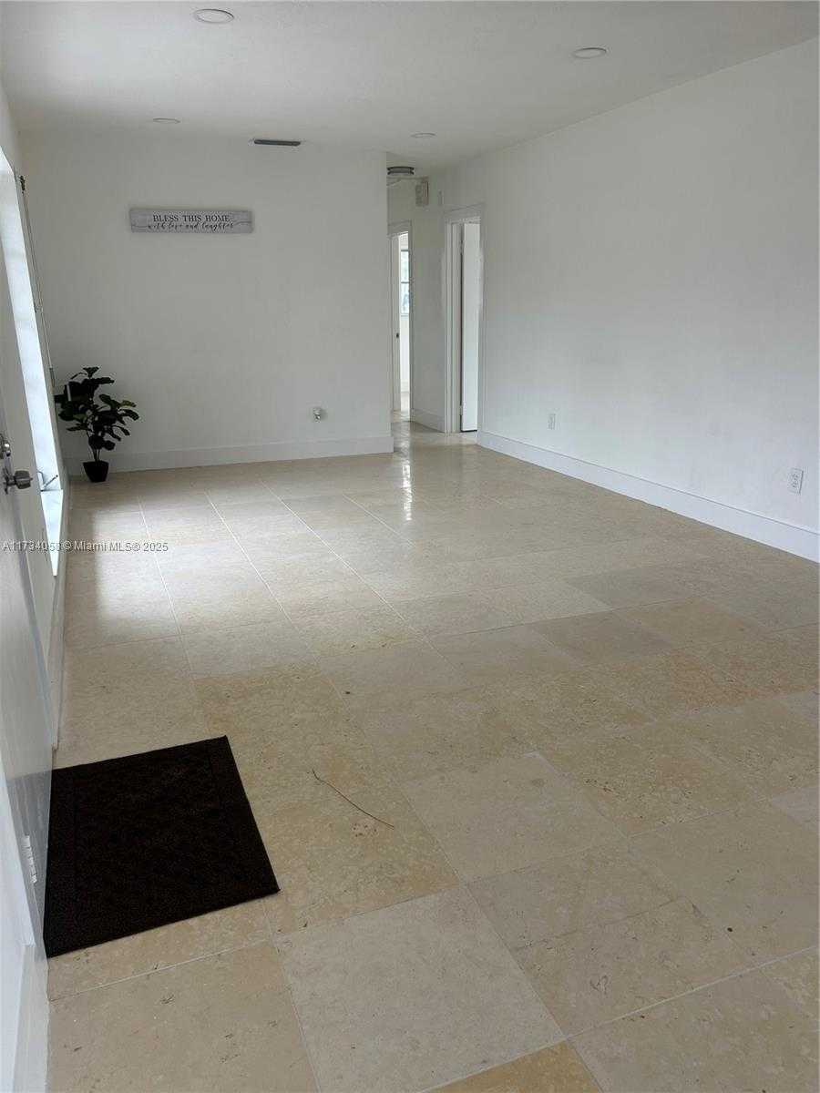 Small Image of 3270 NORTH WEST 196TH LN, Miami Gardens Number 8