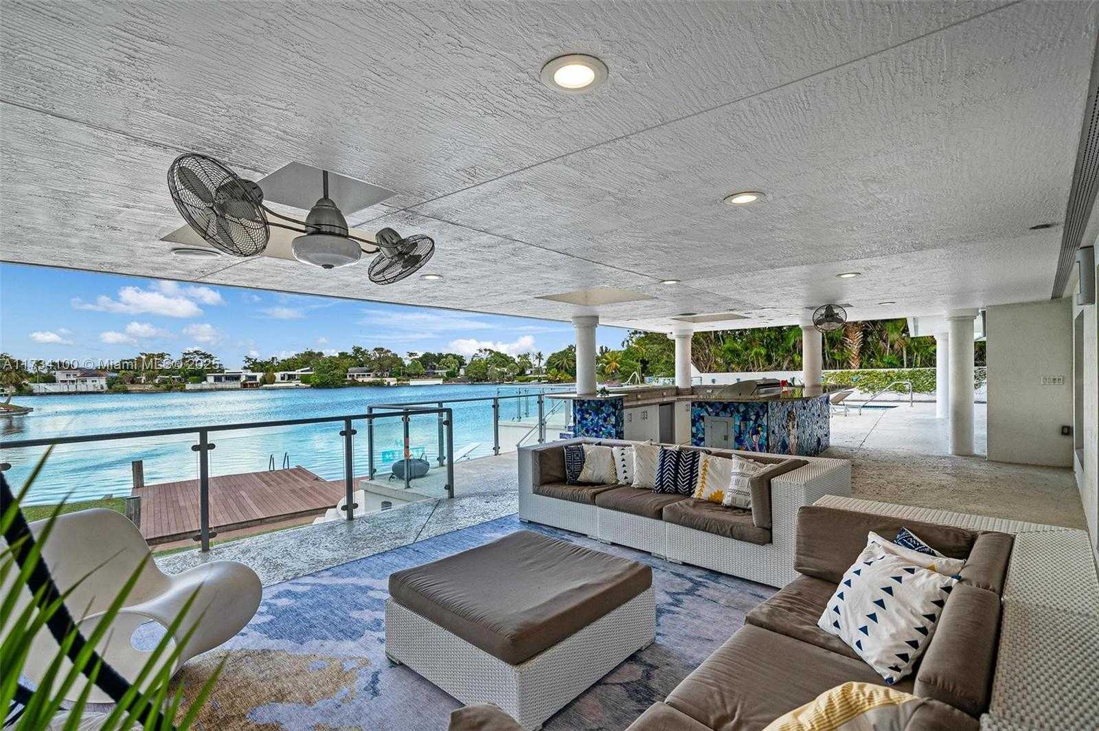 Small Image of 2091 NORTH EAST 191ST DR, North Miami Beach Number 11