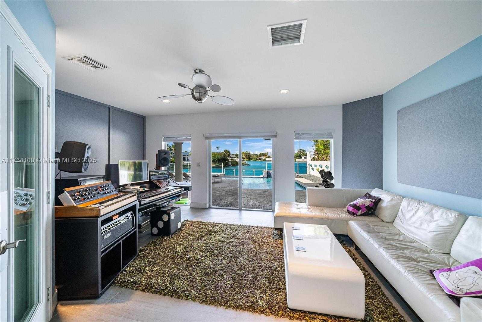 Small Image of 2091 NORTH EAST 191ST DR, North Miami Beach Number 26