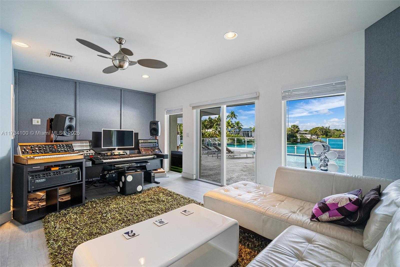 Small Image of 2091 NORTH EAST 191ST DR, North Miami Beach Number 27