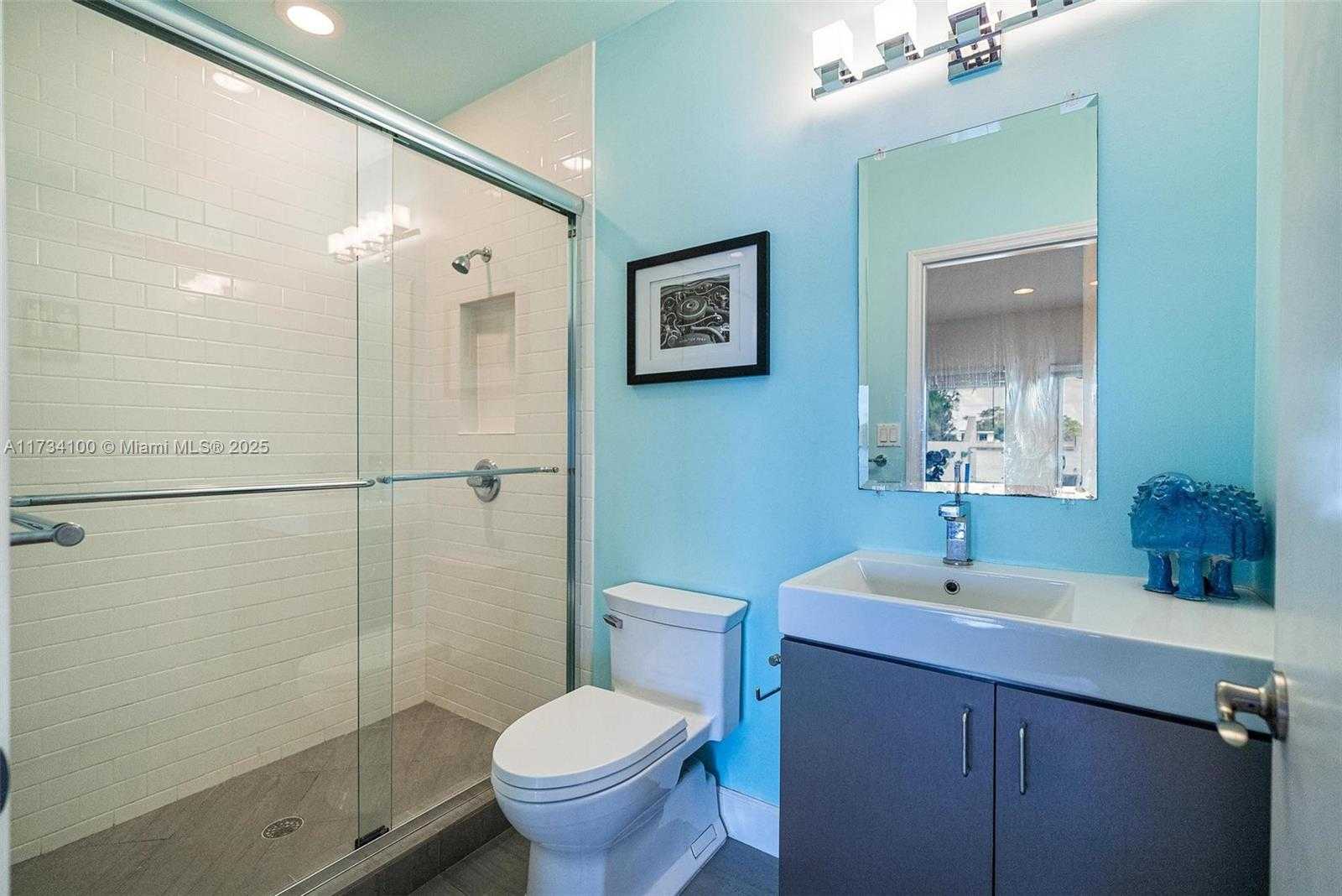 Small Image of 2091 NORTH EAST 191ST DR, North Miami Beach Number 29