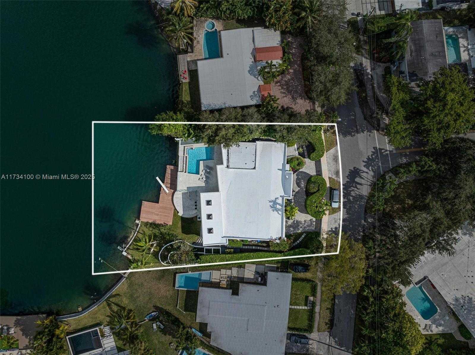 Small Image of 2091 NORTH EAST 191ST DR, North Miami Beach Number 58