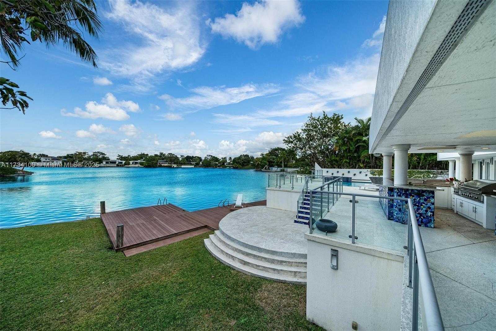 Small Image of 2091 NORTH EAST 191ST DR, North Miami Beach Number 7