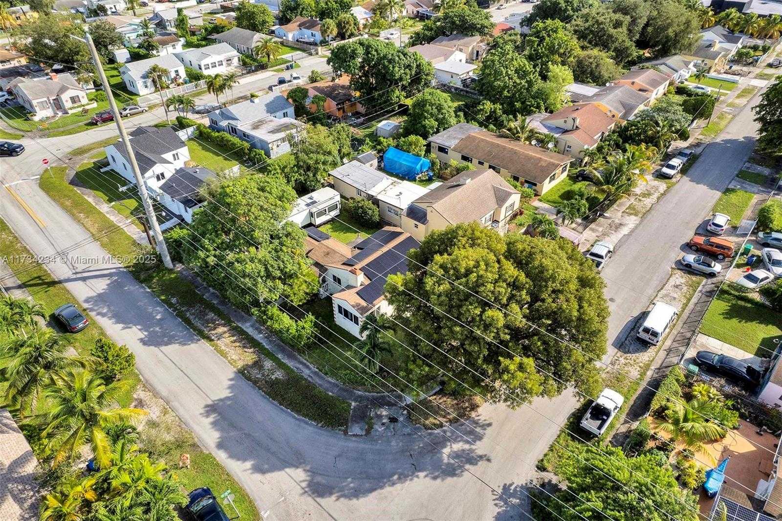 Small Image of 789 NORTH WEST 76TH ST, Miami Number 10