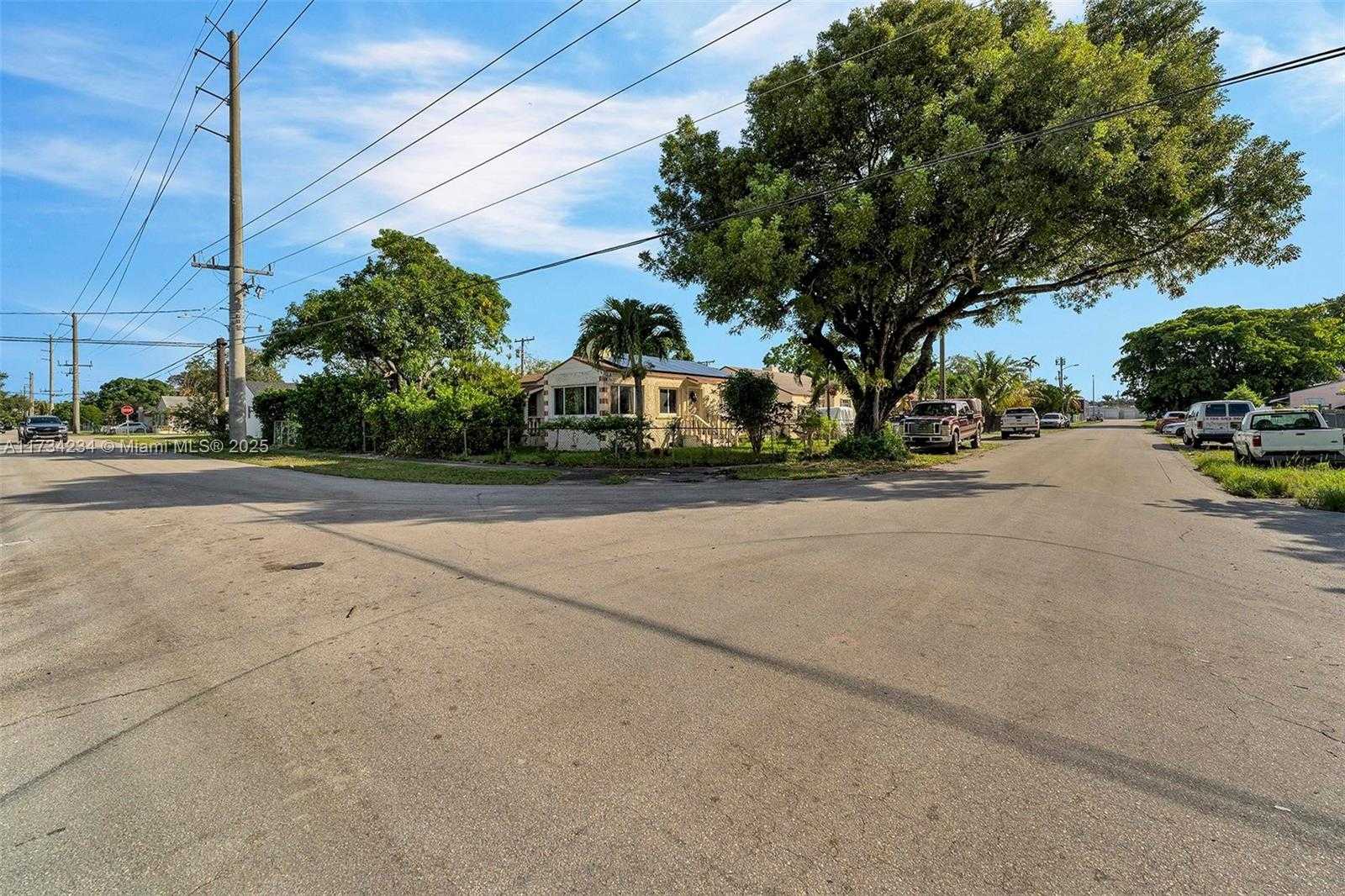 Small Image of 789 NORTH WEST 76TH ST, Miami Number 17