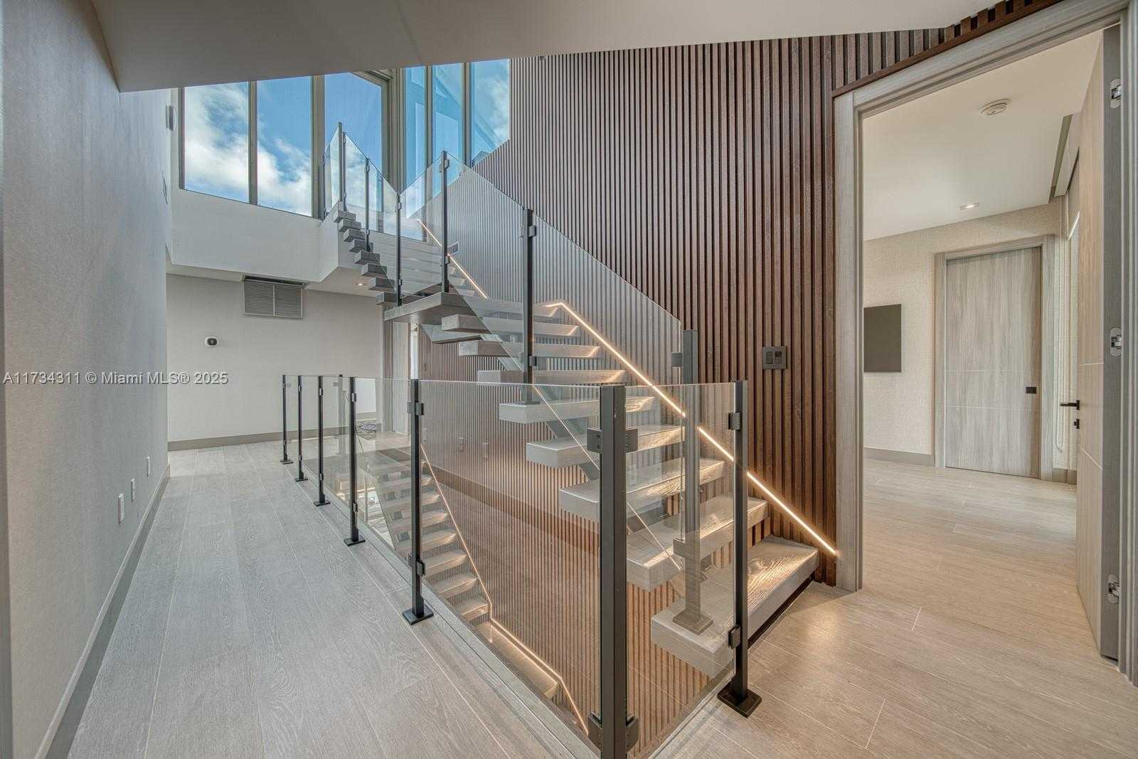 Small Image of 7520 WEST TREASURE DR, North Bay Village Number 22